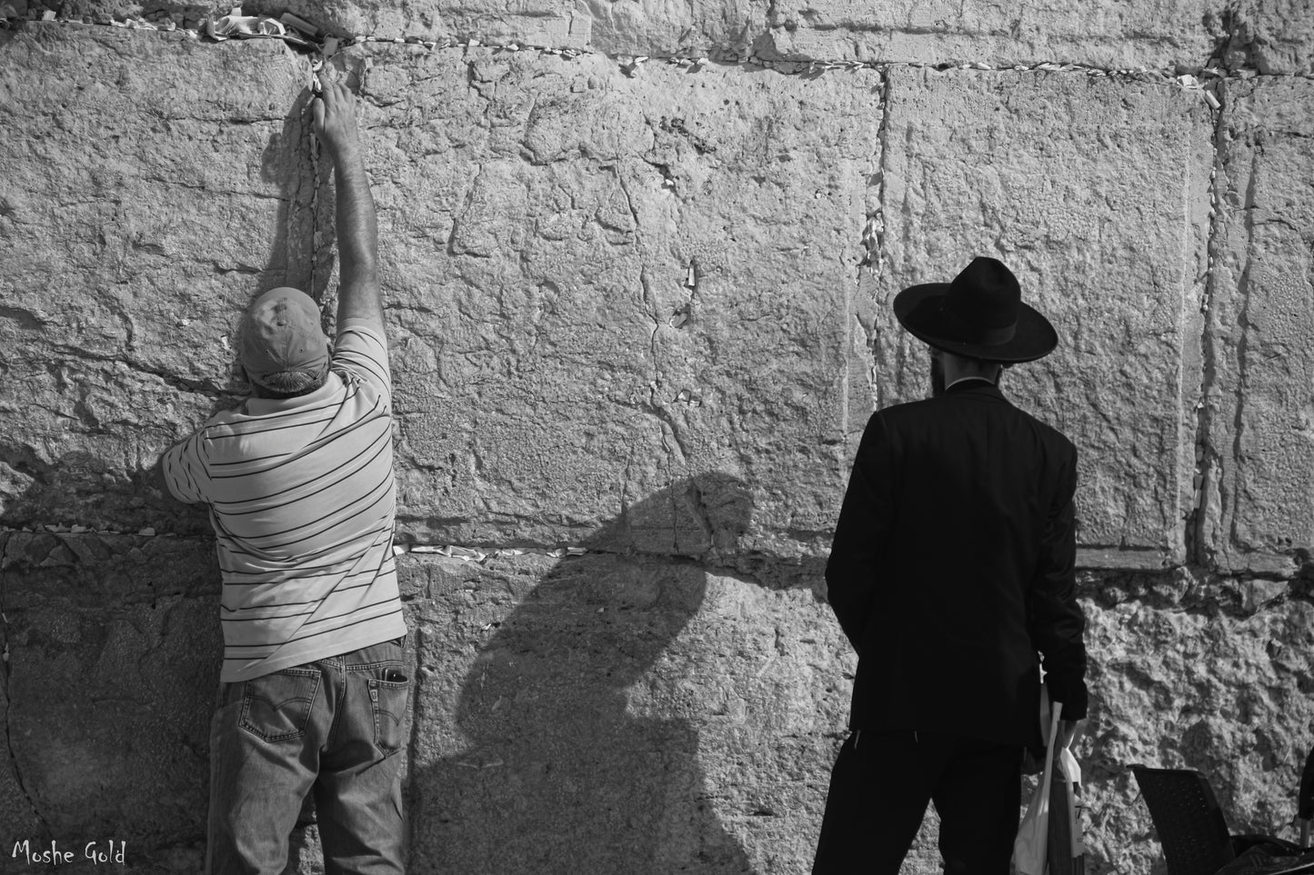 Putting a note in the Western Wall